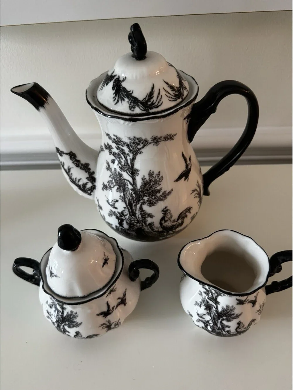 Aux Au Provence Tea/Coffee Pot. Vintage Rooster Pattern. Excellent Condition Set